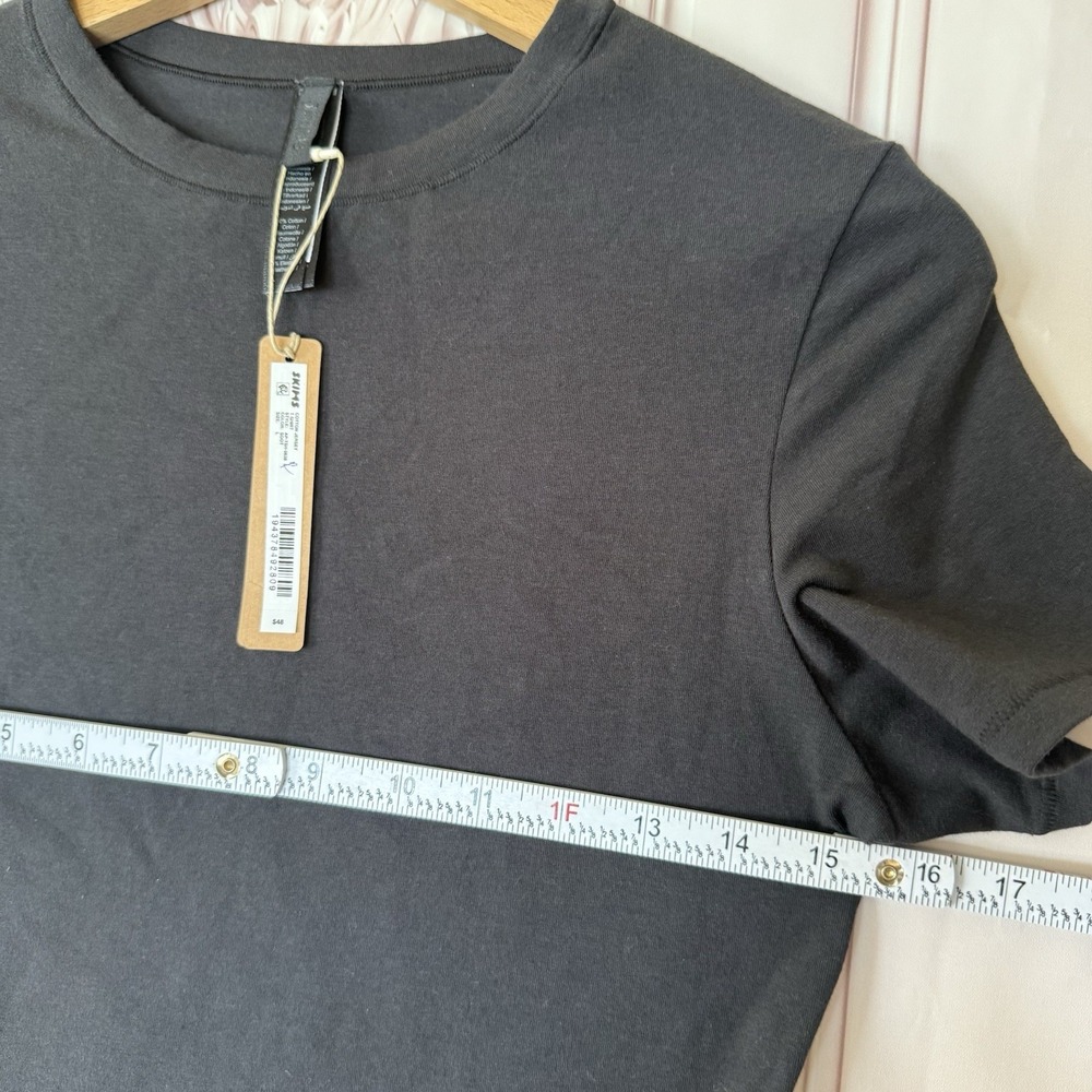 SKIMS Cotton Jersey Short Sleeve T-Shirt Soot Black Size Large NWT - Picture 5 of 10